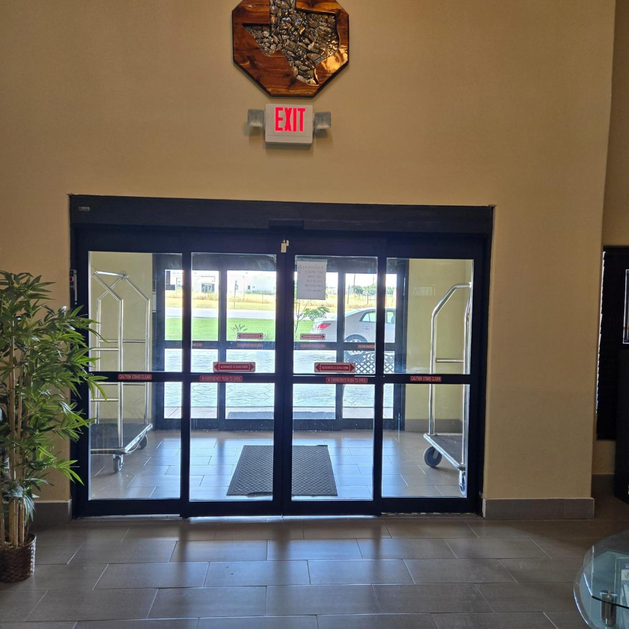 Karnes City Lodge Exterior foto